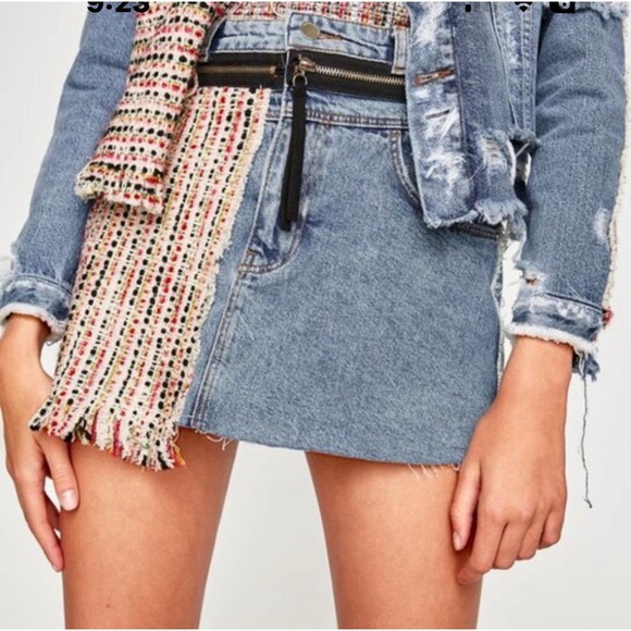 ZARA TRAFALUC Tweed Denim Mini Skirt with Zipper and Woven Detailing Size M - Picture 1 of 8